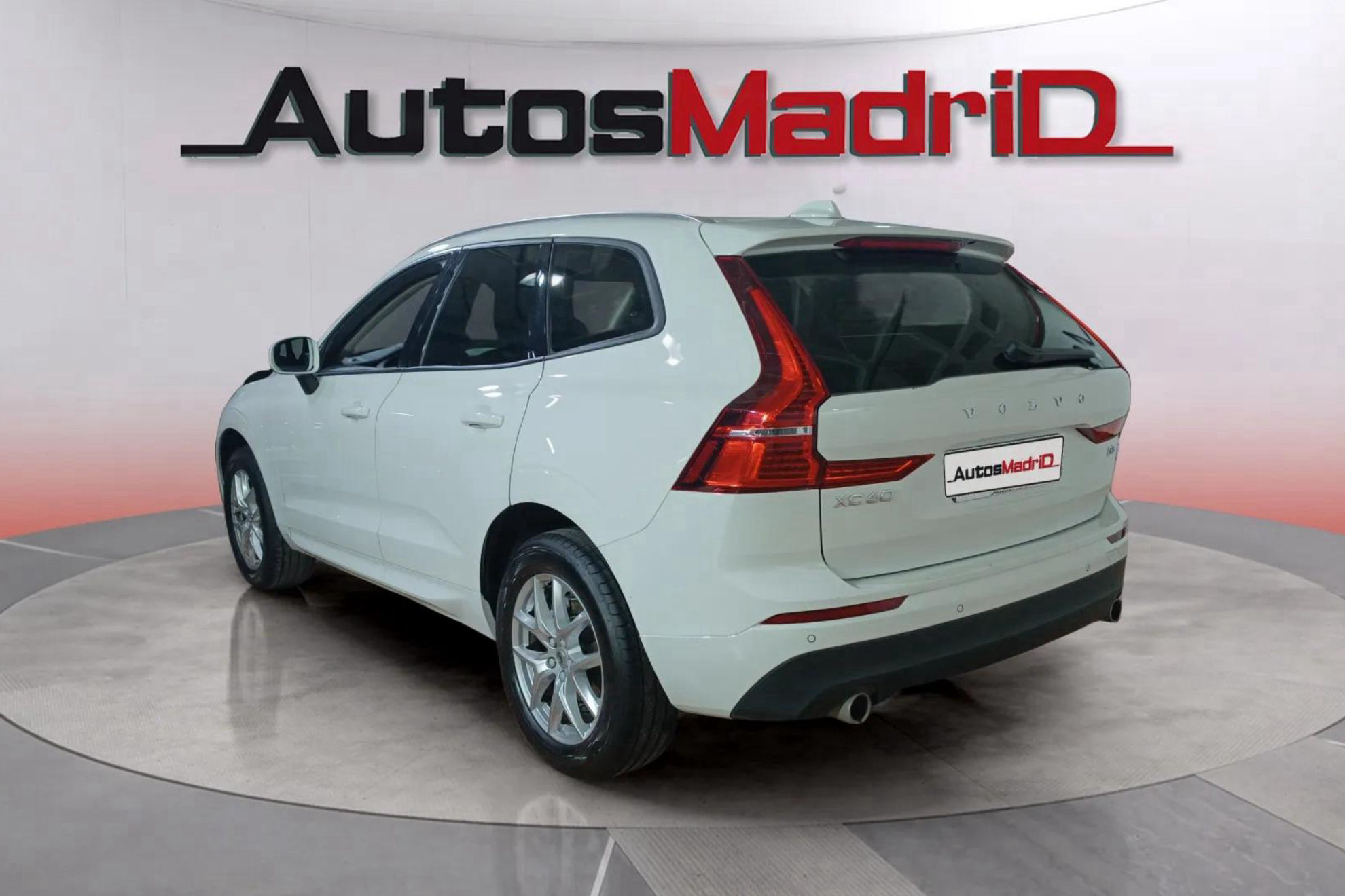 Volvo XC60 2.0 D3 Momentum - foto 5