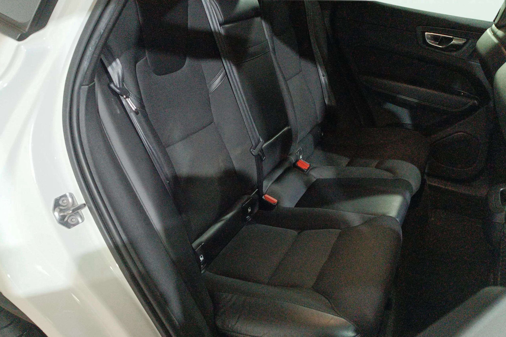 Volvo XC60 2.0 D3 Momentum - foto 15