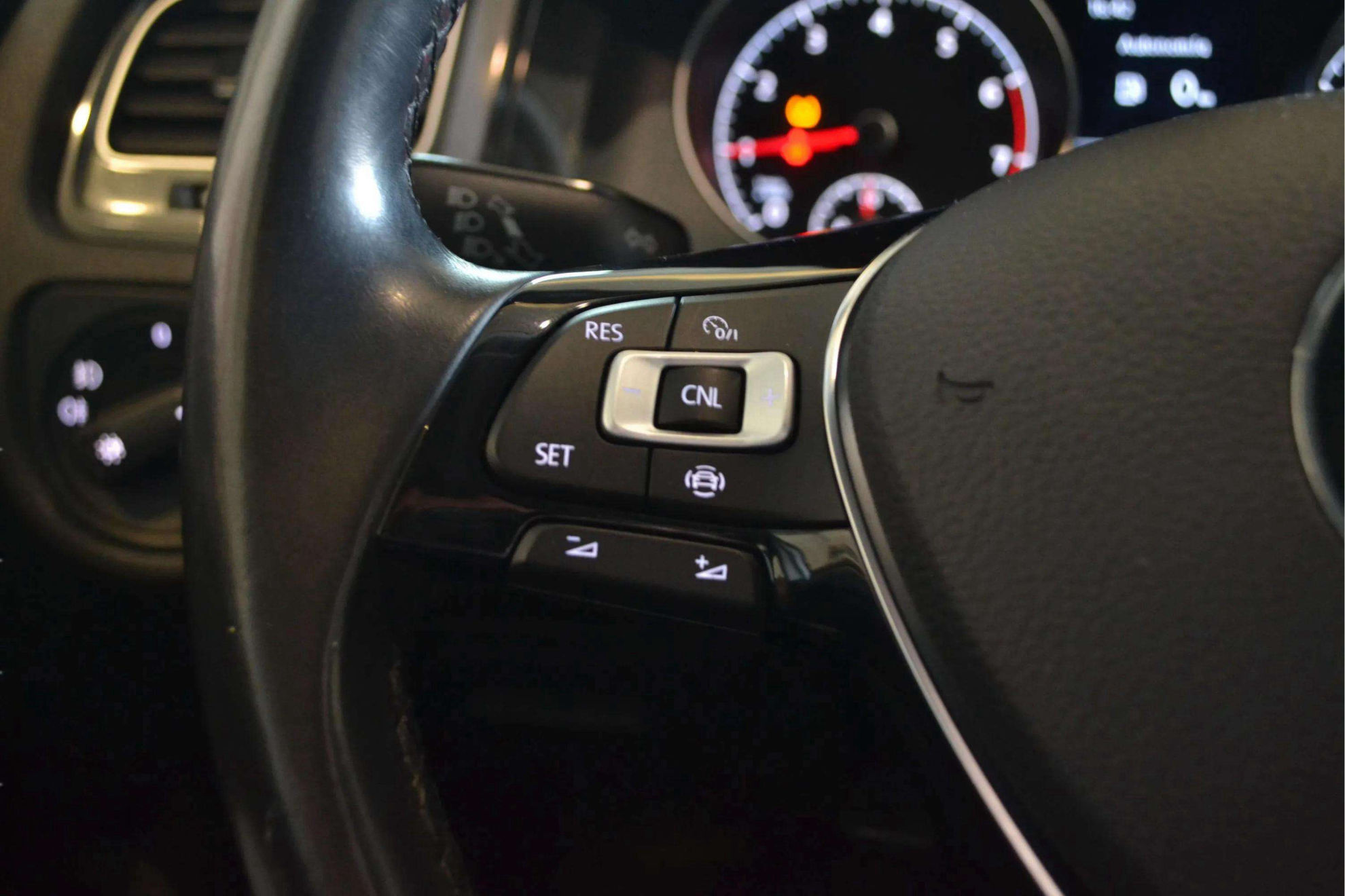 Volkswagen Golf 1.0 TSI - foto 19