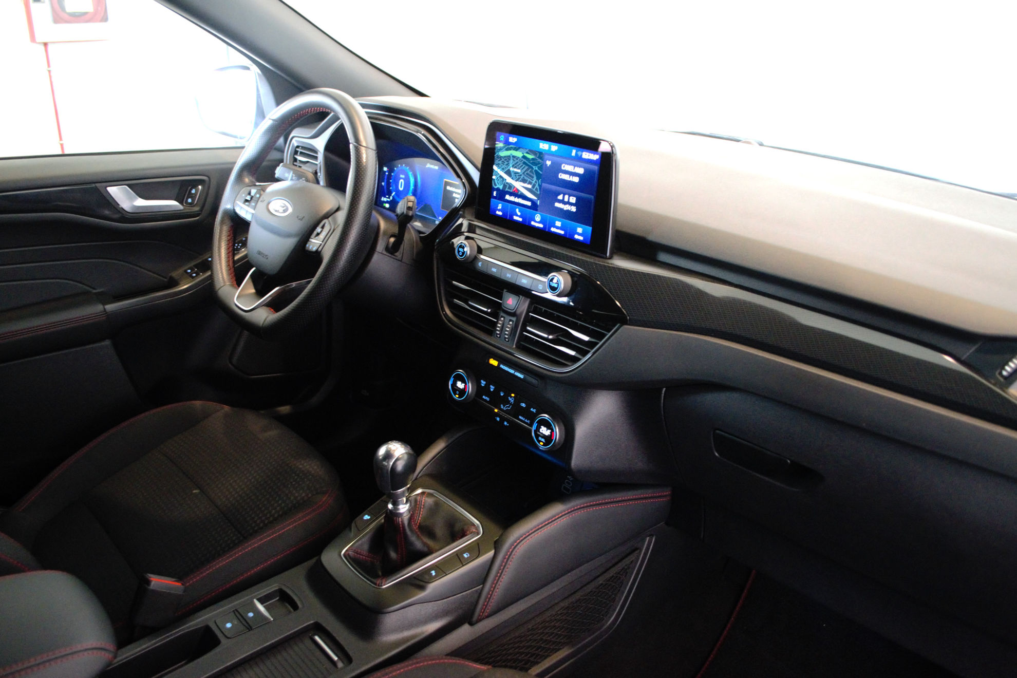 Ford Kuga ST-Line 1.5T EcoBoost - foto 8