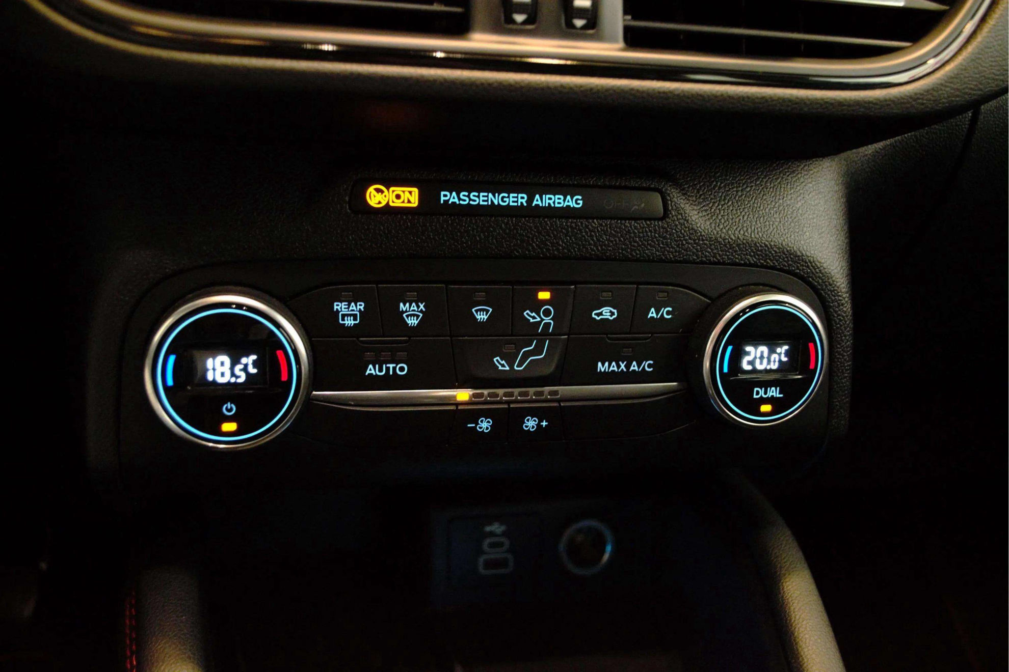 Ford Kuga ST-Line 1.5T EcoBoost - foto 31