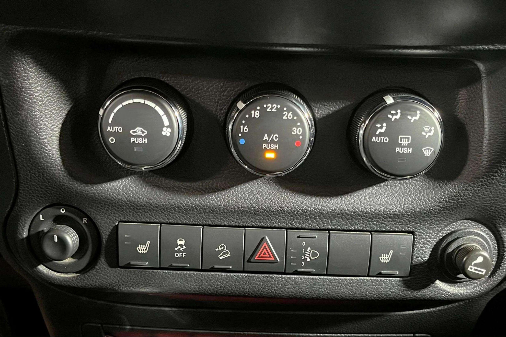 Jeep Wrangler 2.8 CRD Rubicon Recon - foto 24