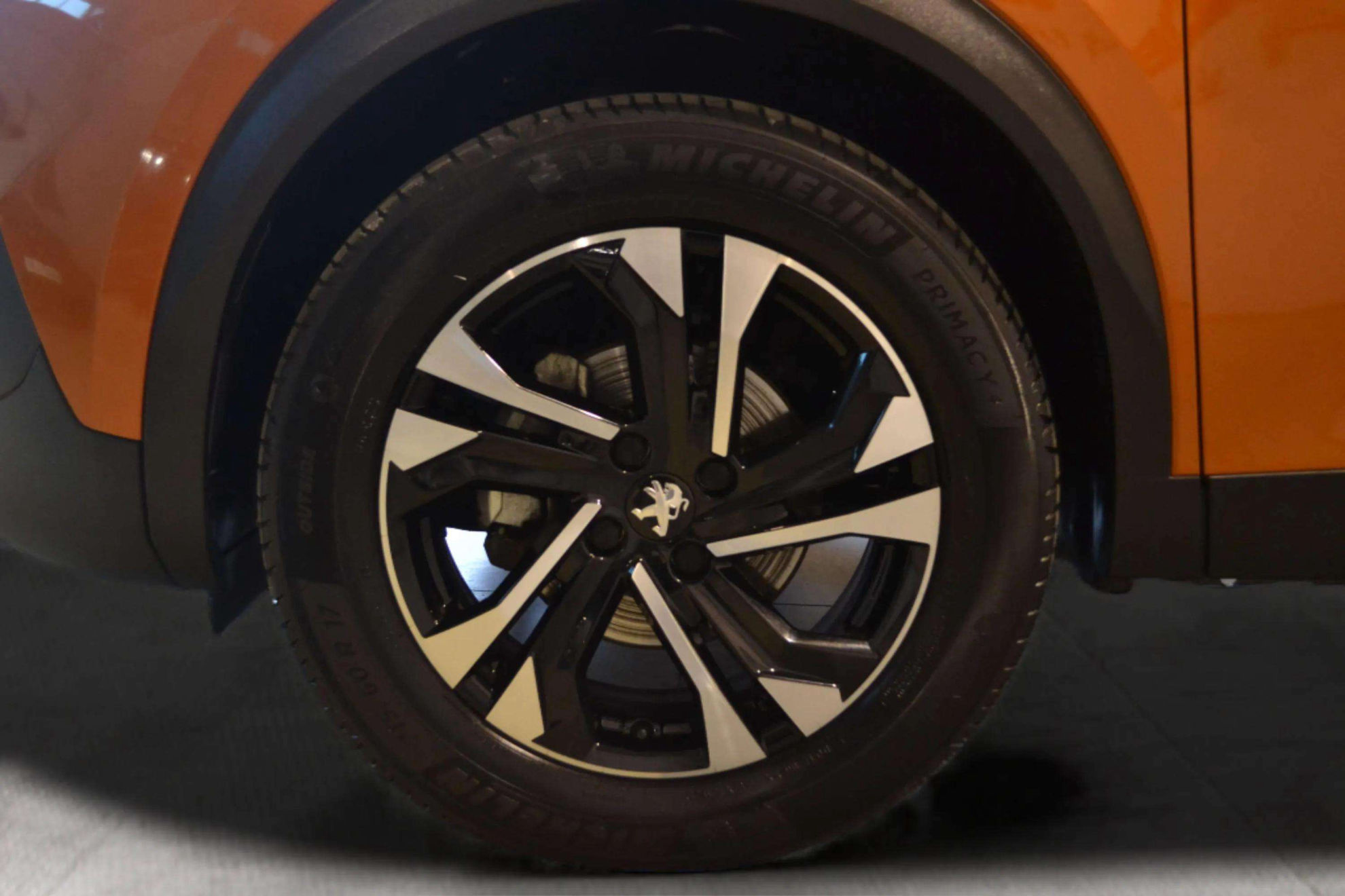 Peugeot 2008 GT PureTech 130 - foto 30