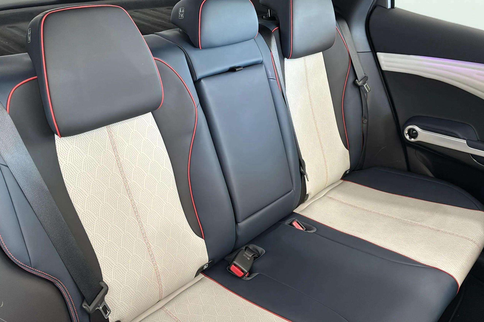 BYD Atto 3 Comfort - foto 25
