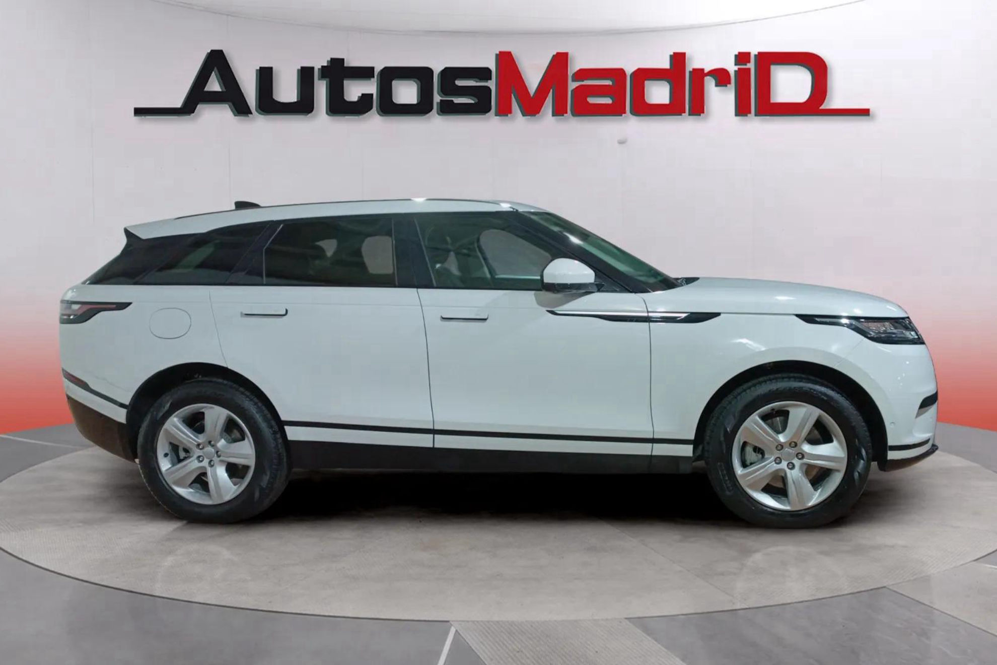 Land Rover Range Rover Velar 2.0D I4 4WD - foto 2