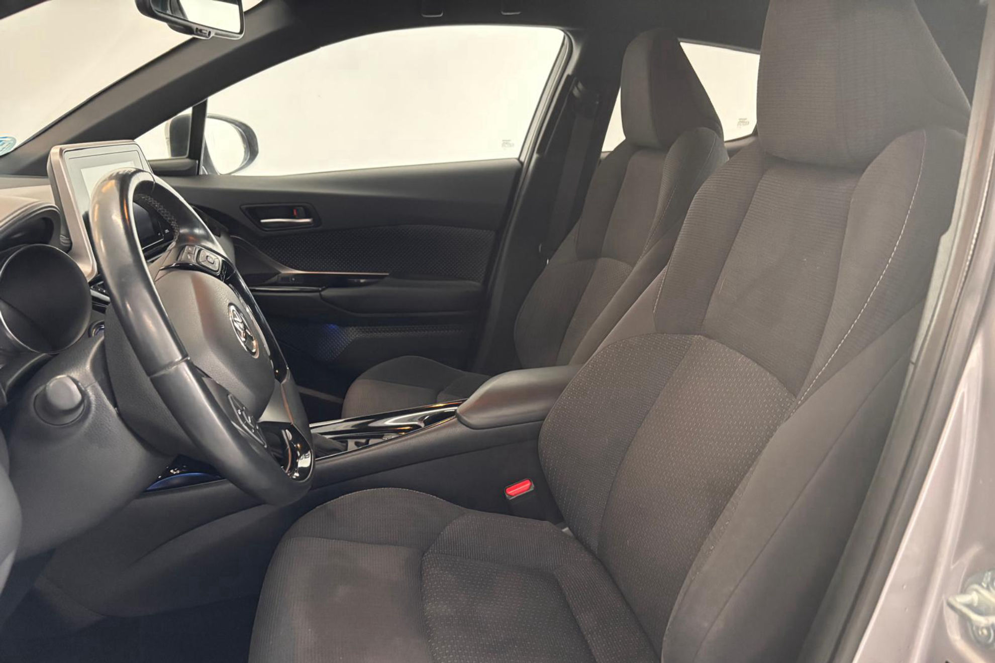 Toyota C-HR 1.8 125H Advance - foto 10