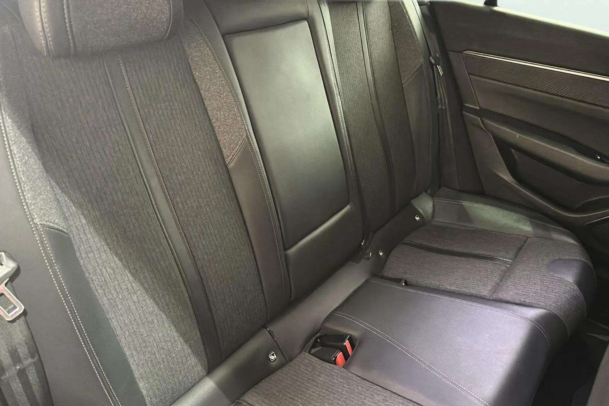 Peugeot 508 SW Allure Pack BlueHDi 130 EAT8 - foto 15