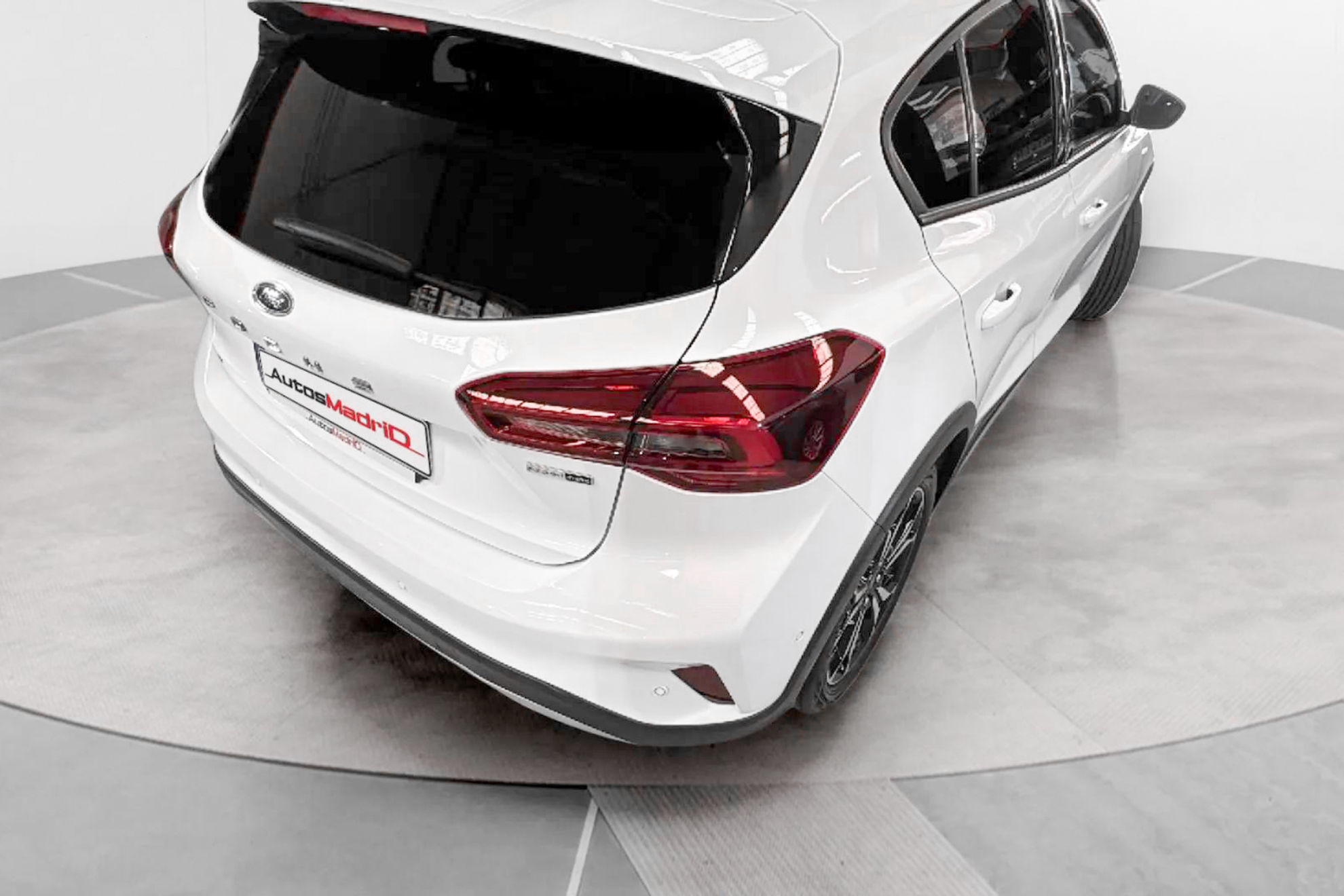 Ford Focus 1.0 EcoBoost MHEV Active - foto 12