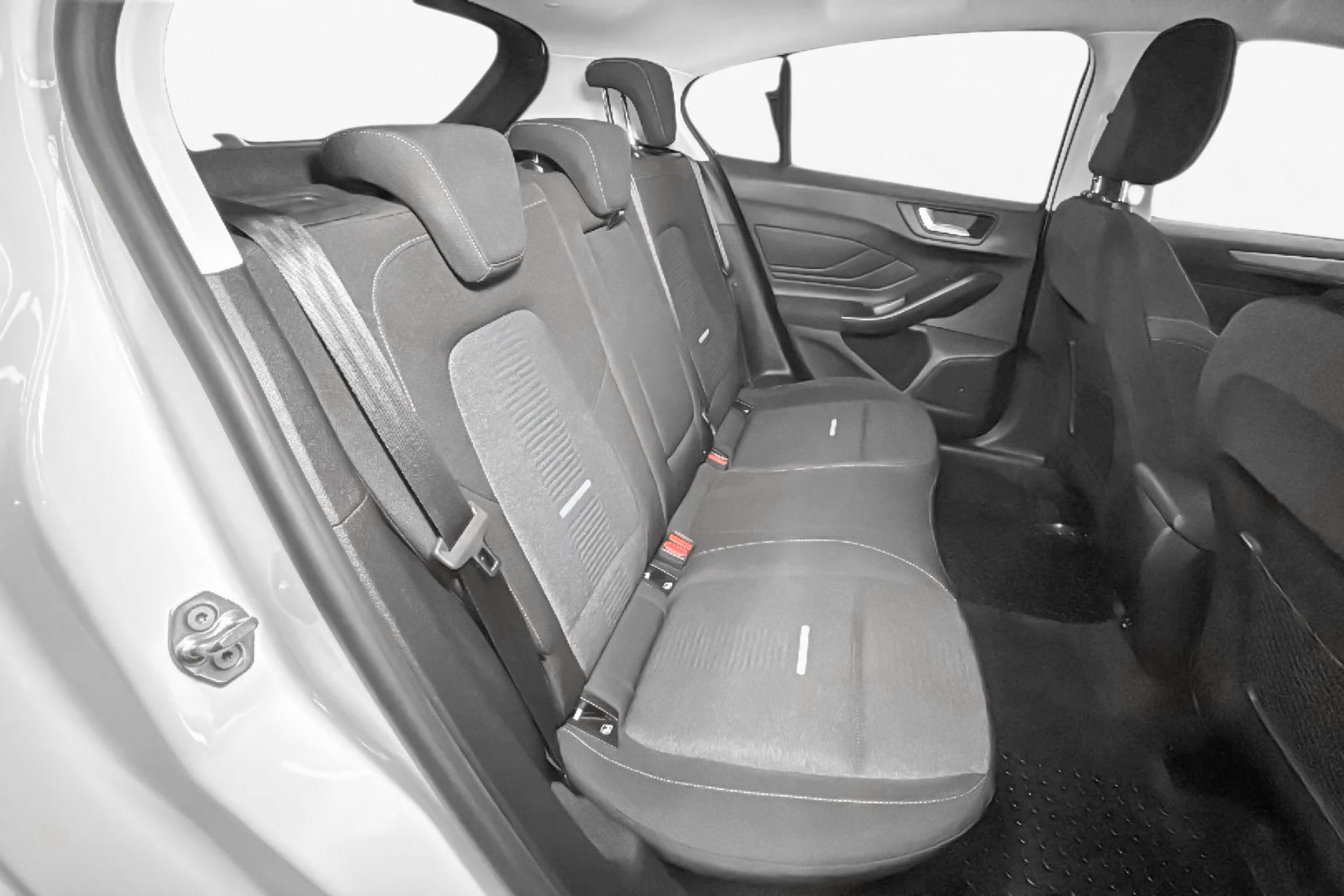 Ford Focus 1.0 EcoBoost MHEV Active - foto 24