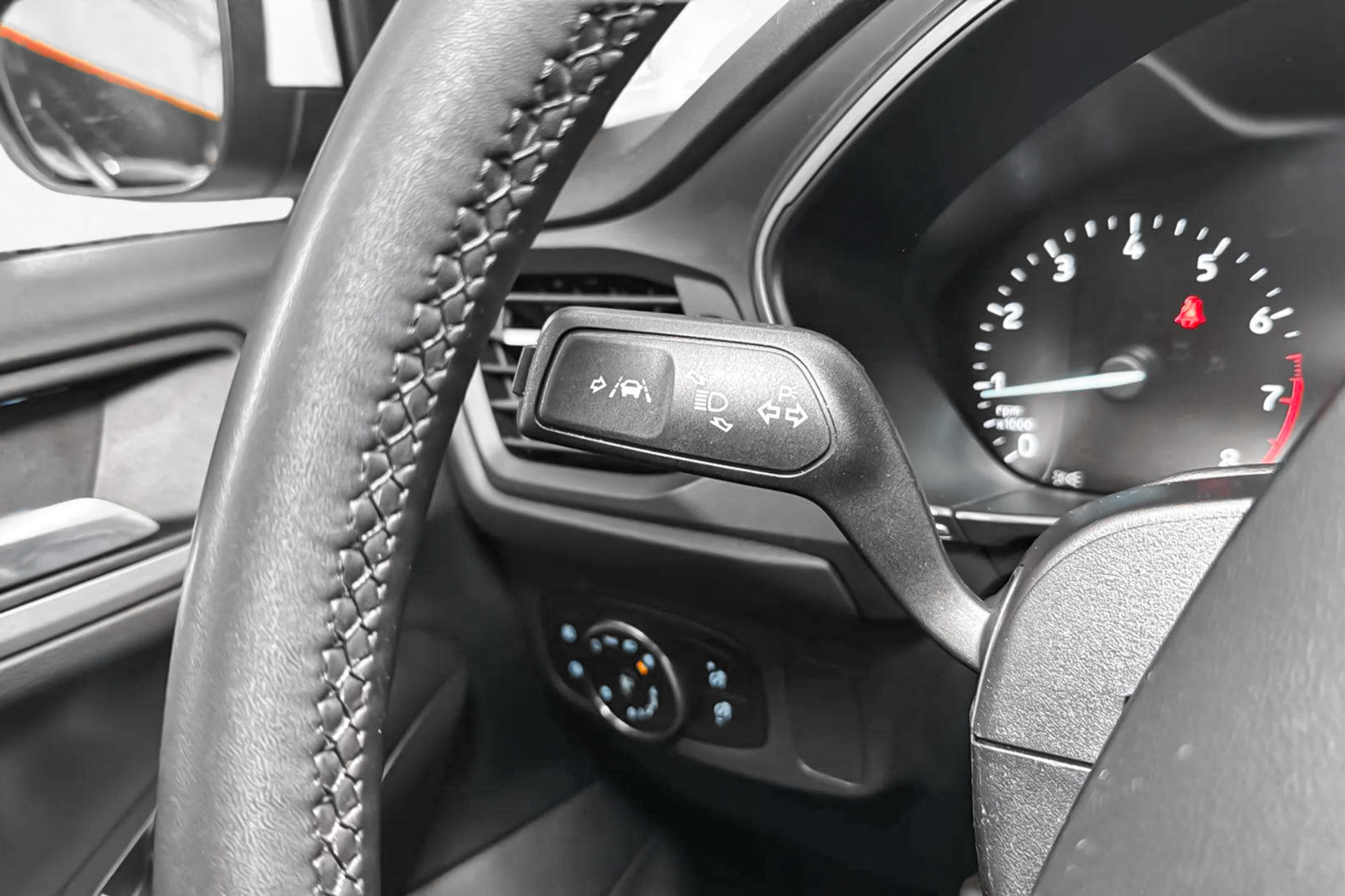 Ford Focus 1.0 EcoBoost MHEV Active - foto 31