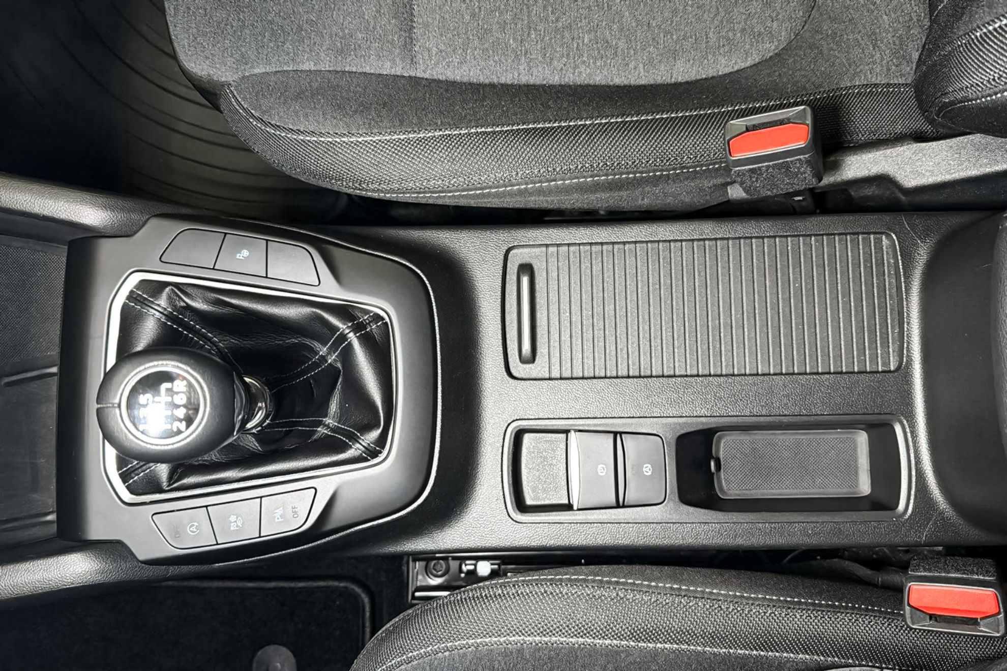 Ford Focus 1.0 EcoBoost MHEV Active - foto 42