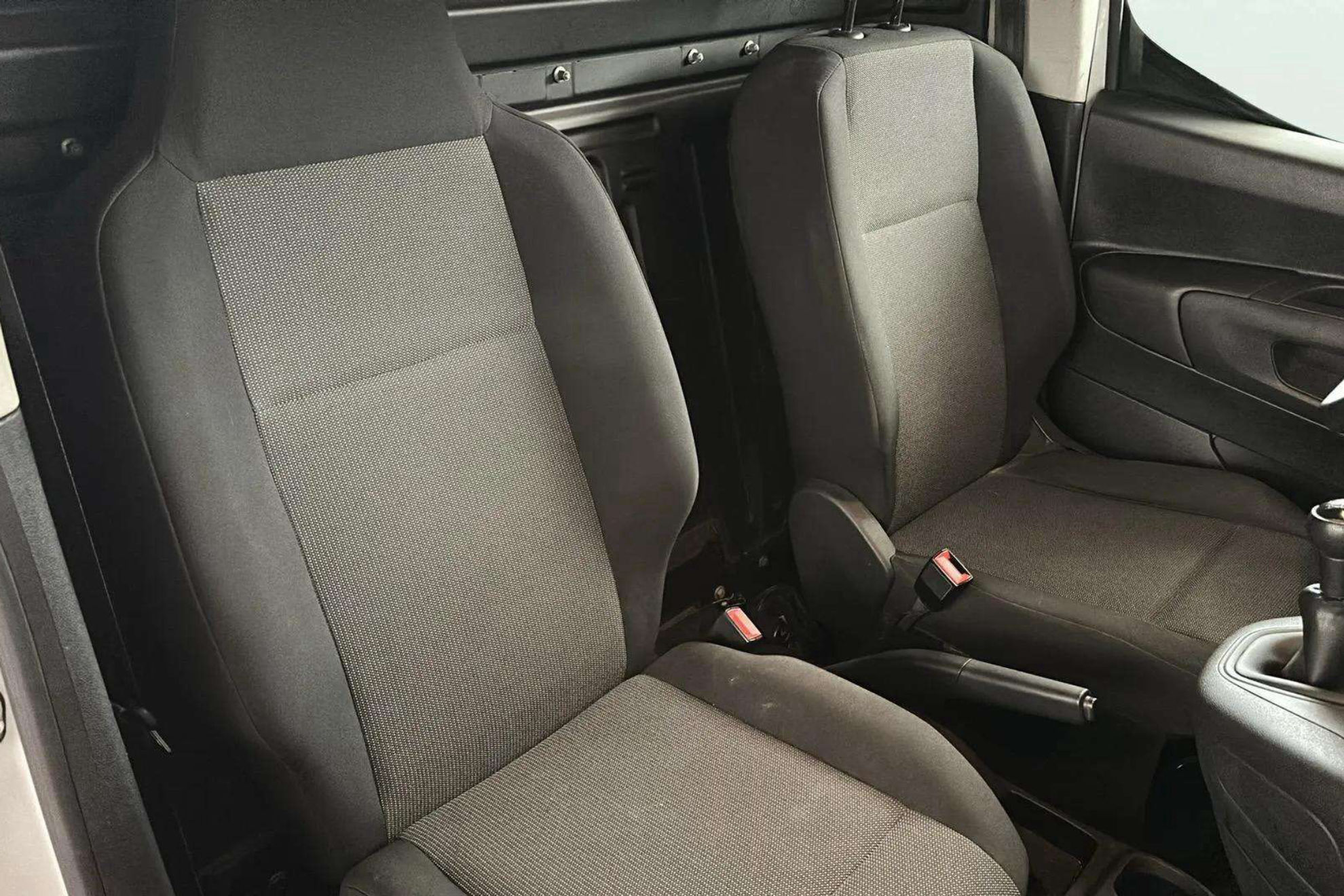 Peugeot Partner Premium Standard 1000kg BlueHDi - foto 17