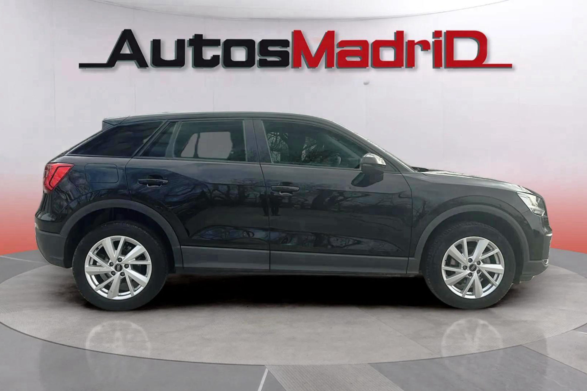 Audi Q2 Advanced 30 TFSI - foto 2