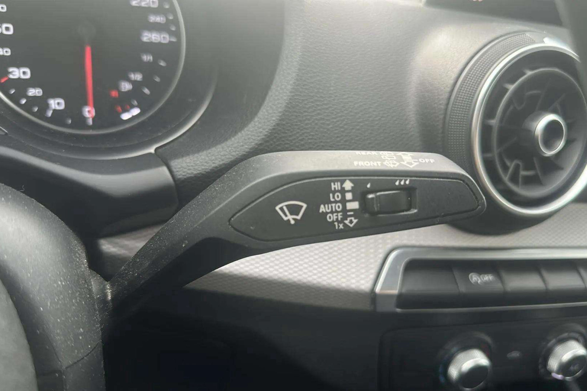 Audi Q2 Advanced 30 TFSI - foto 14