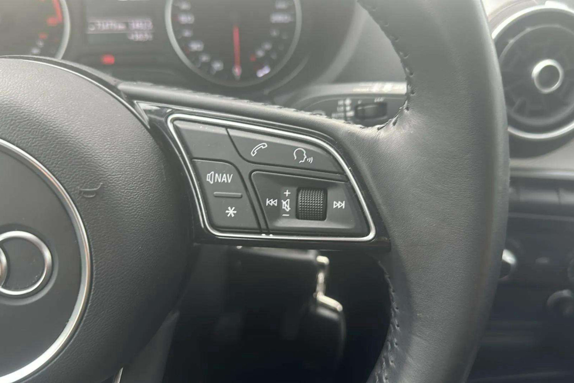 Audi Q2 Advanced 30 TFSI - foto 16