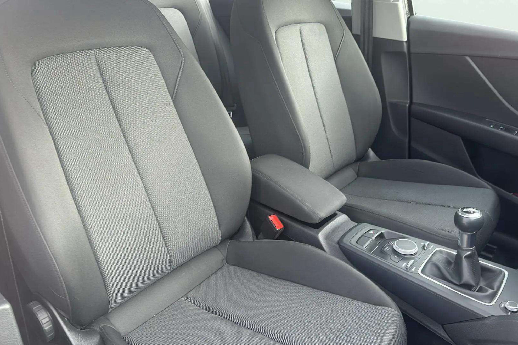 Audi Q2 Advanced 30 TFSI - foto 20
