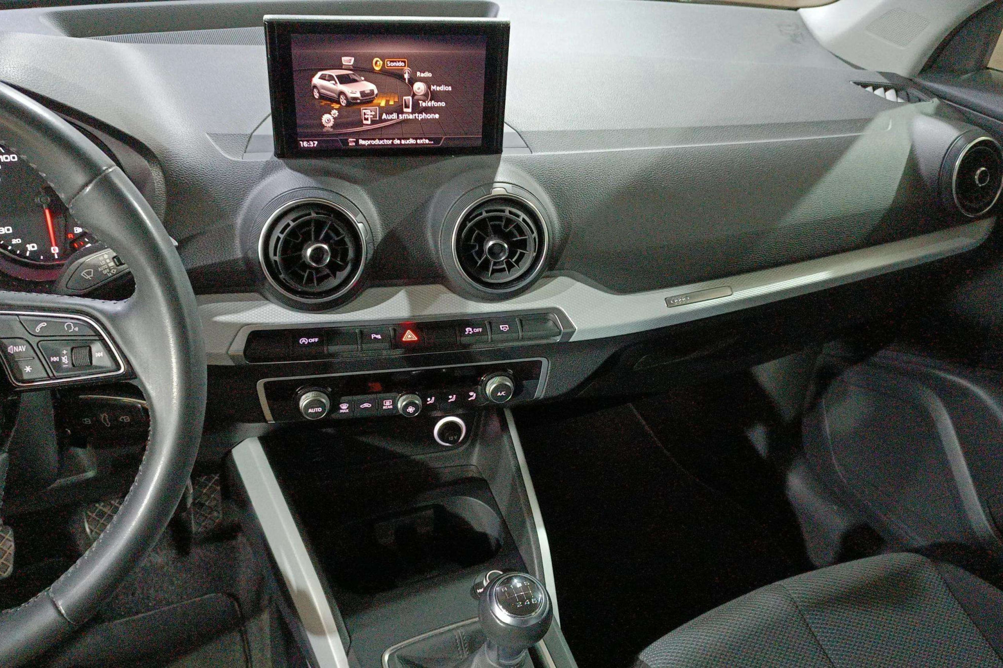 Audi Q2 Design 30 TFSI - foto 11