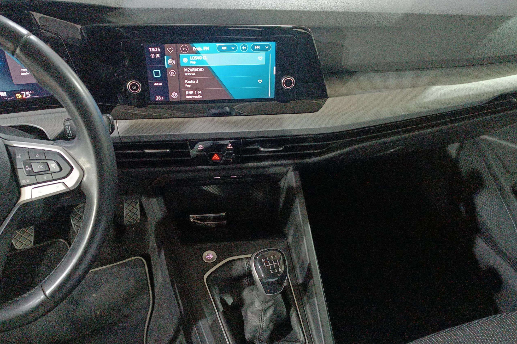 Volkswagen Golf 2.0 TDI - foto 11