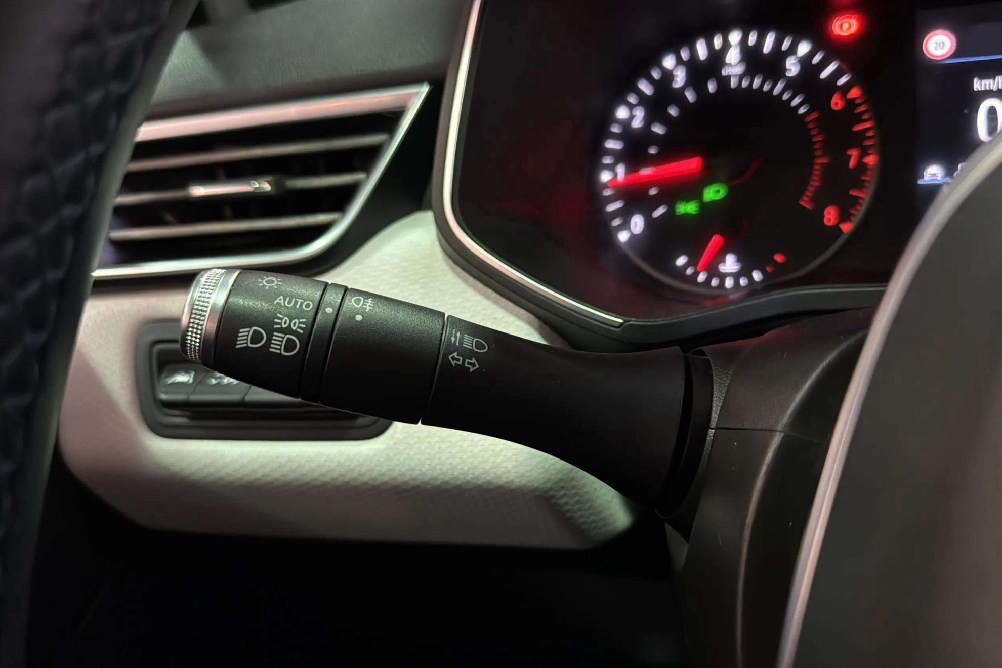 Renault Clio Serie limitada Limited TCe - foto 17