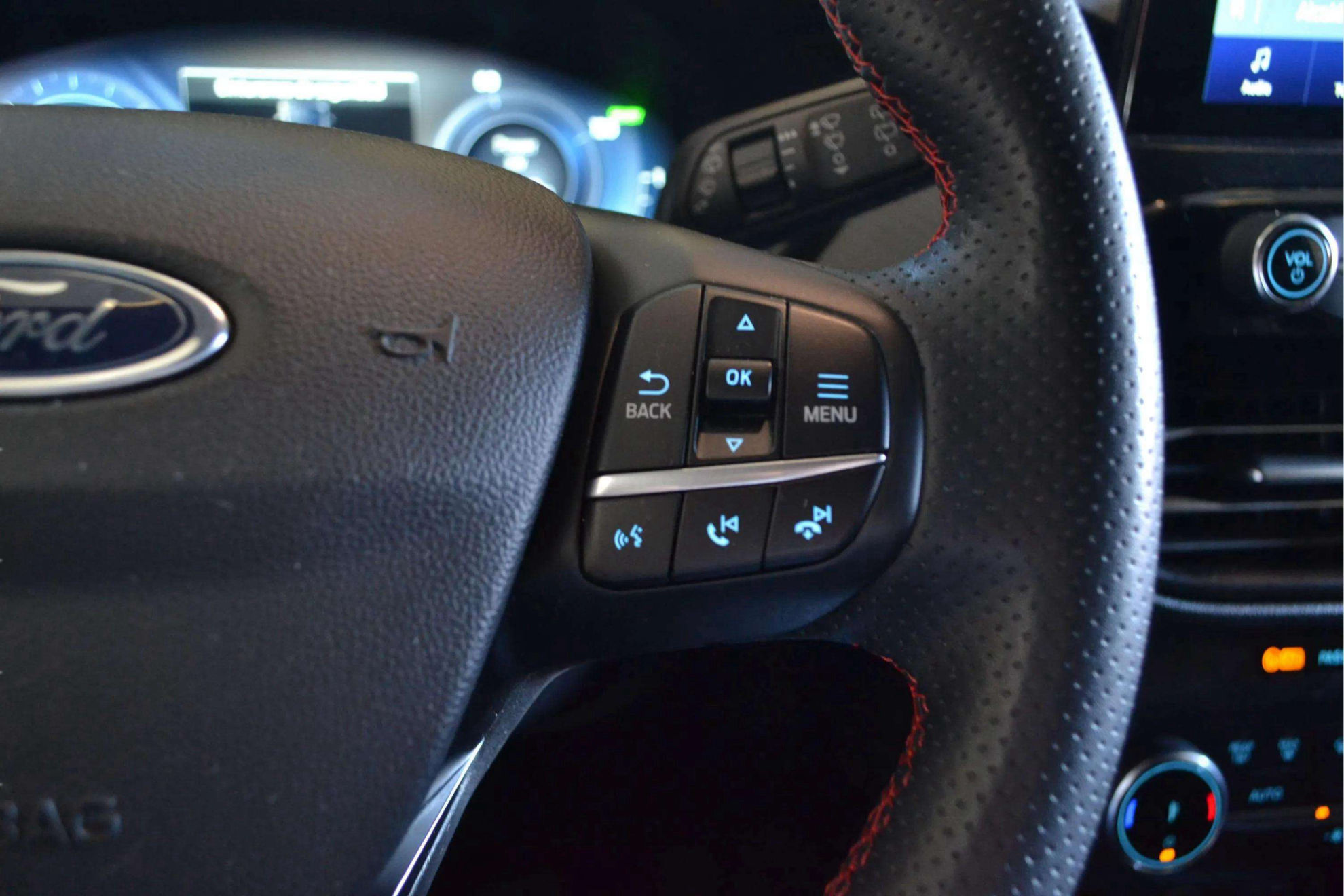 Ford Kuga ST-Line 2.5 Duratec PHEV - foto 21