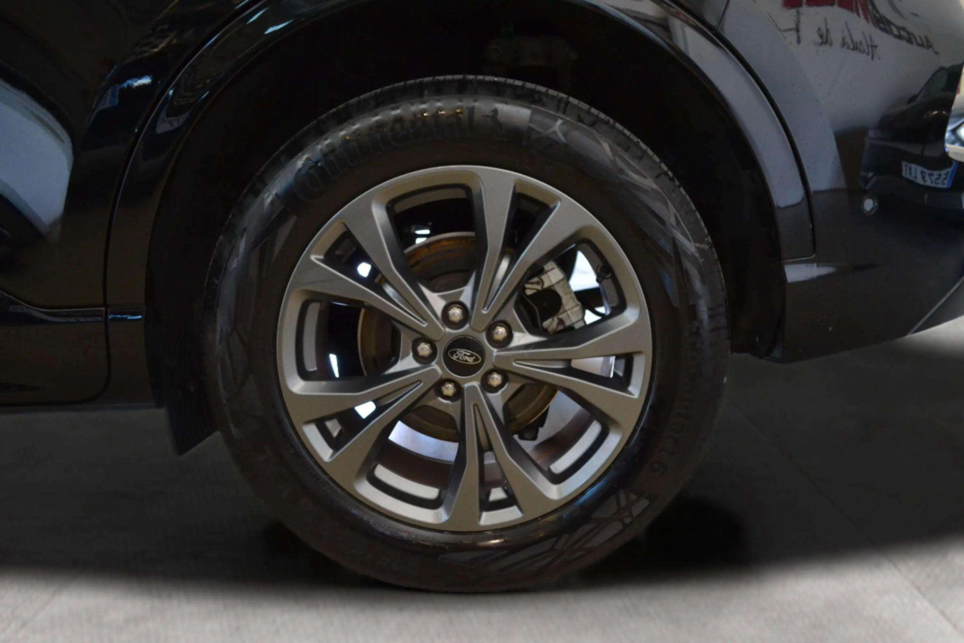 Ford Kuga ST-Line 2.5 Duratec PHEV - foto 35