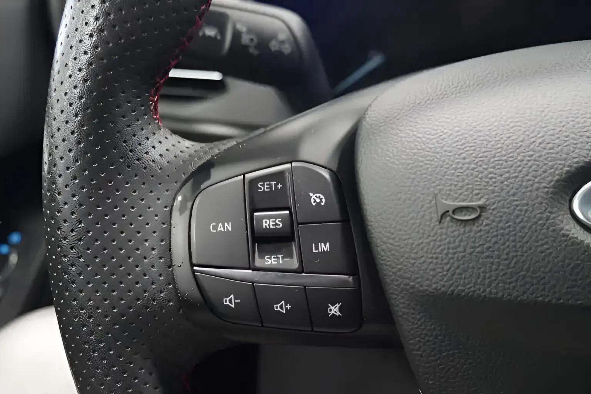 Ford Focus 1.0 EcoBoost MHEV ST-Line Style SIP - foto 11