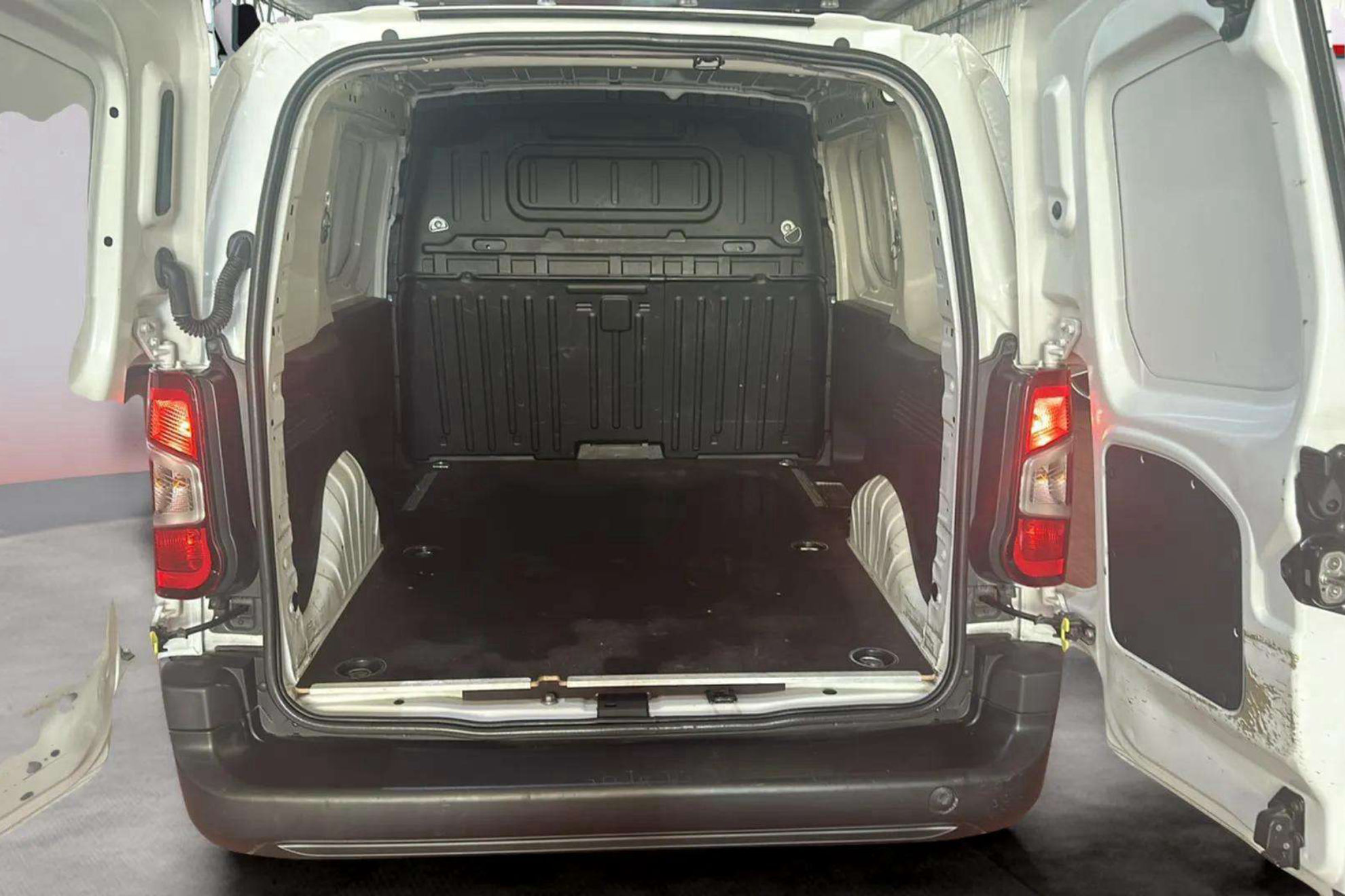 Opel Combo 1.5 TD Express L H1 1000 - foto 6