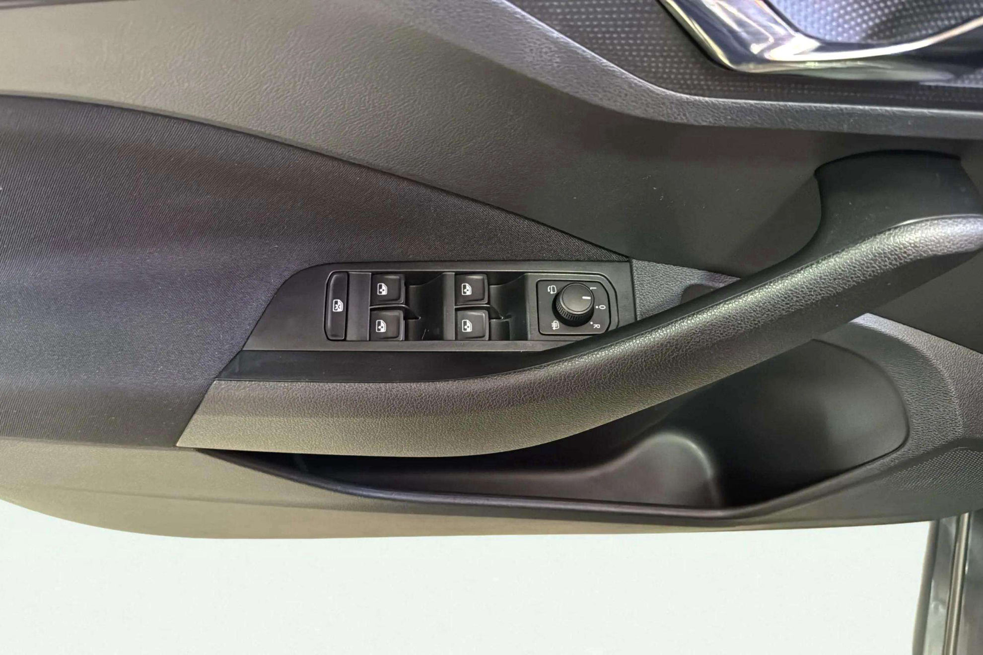 Škoda Scala 1.0 TSI Ambition - foto 12