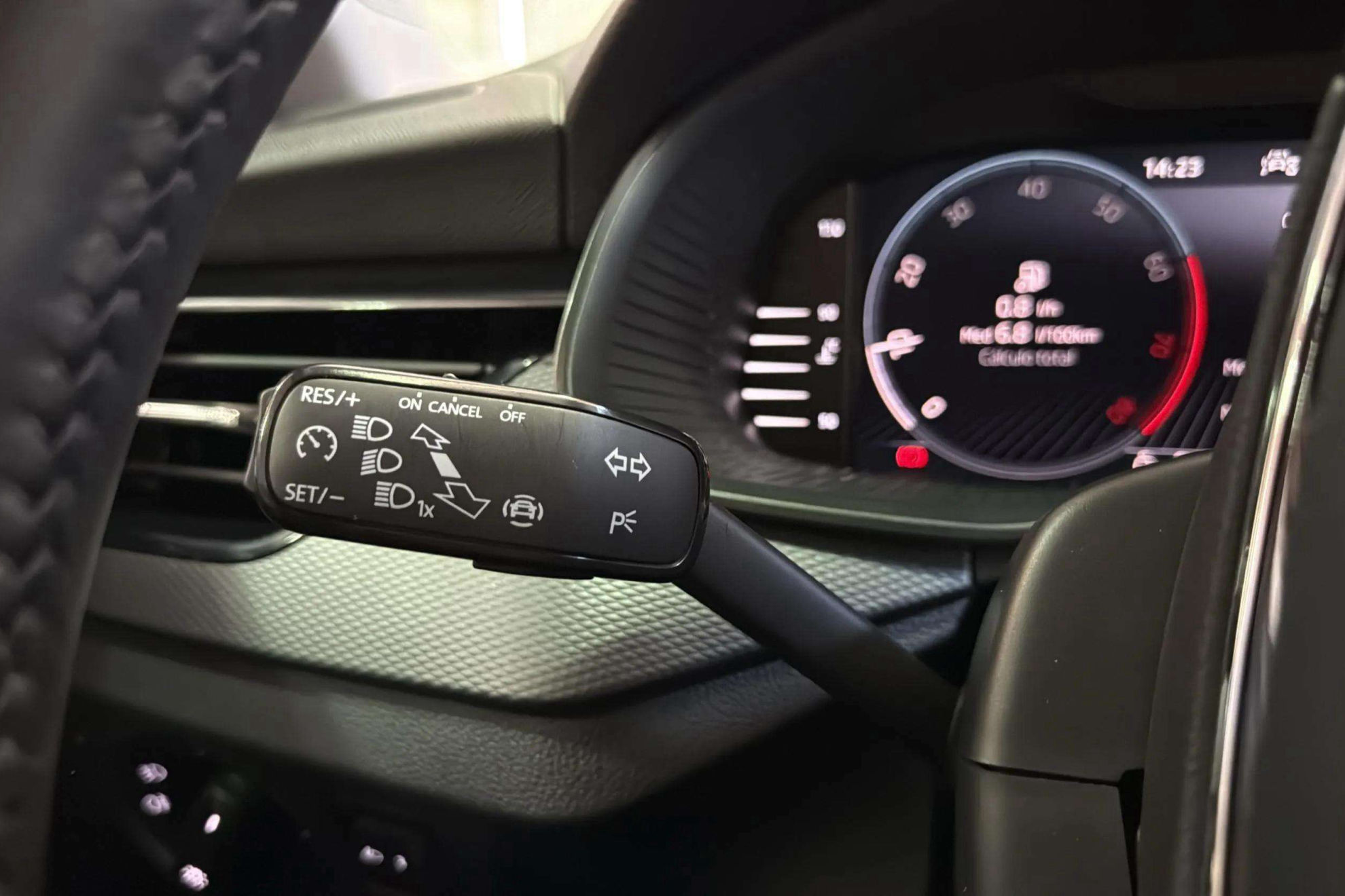 Škoda Scala 1.0 TSI Ambition - foto 15