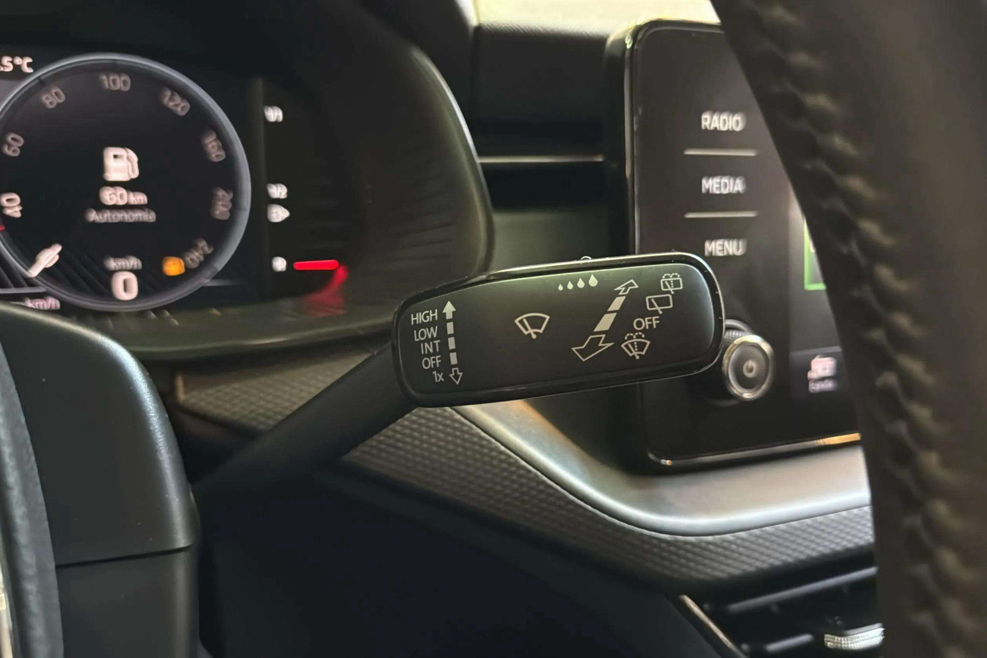 Škoda Scala 1.0 TSI Ambition - foto 16