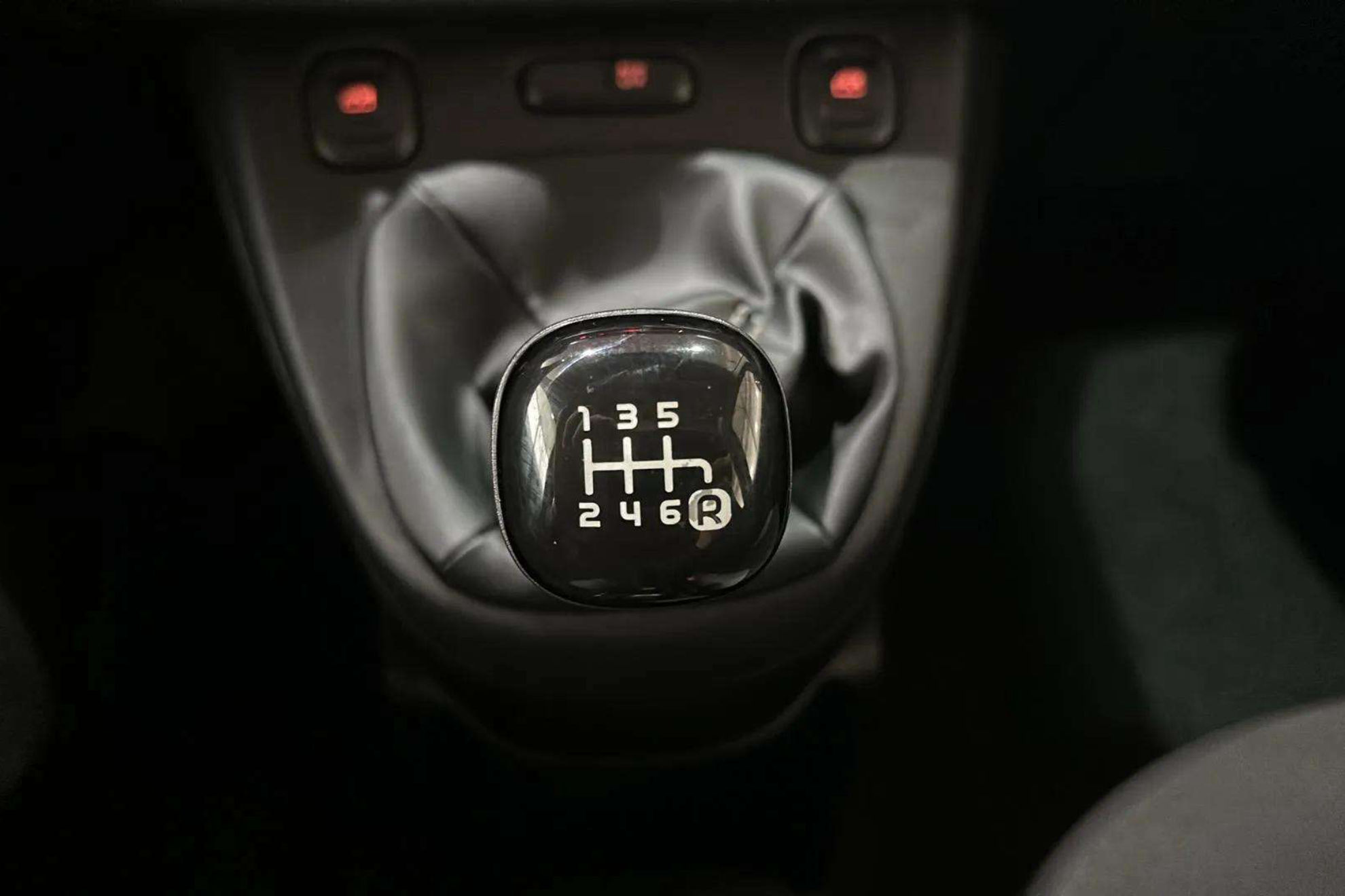 Fiat Panda City Life Hybrid 1.0 Gse - foto 16