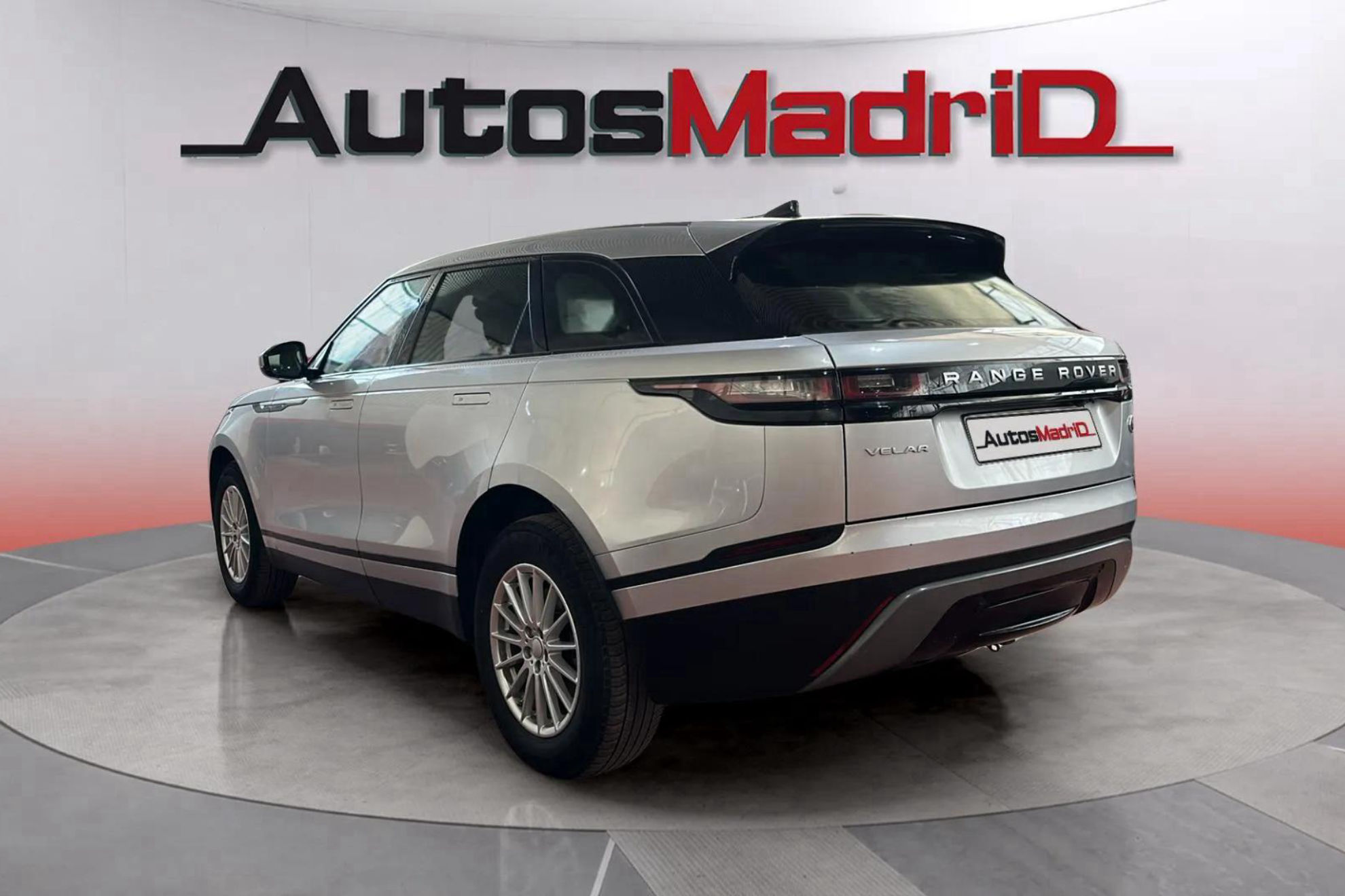 Land Rover Range Rover Velar 2.0 D180 4WD - foto 7