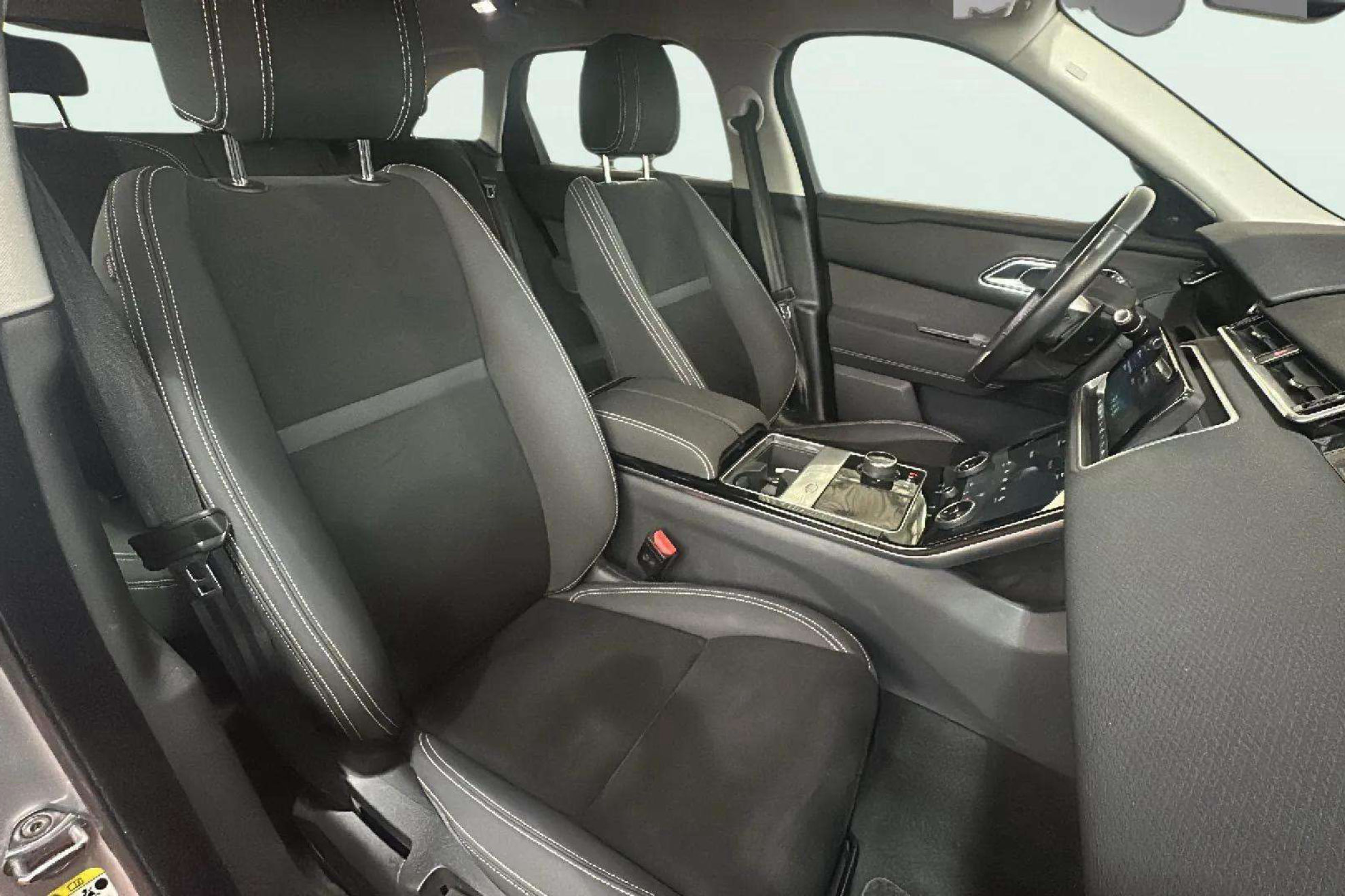 Land Rover Range Rover Velar 2.0 D180 4WD - foto 10