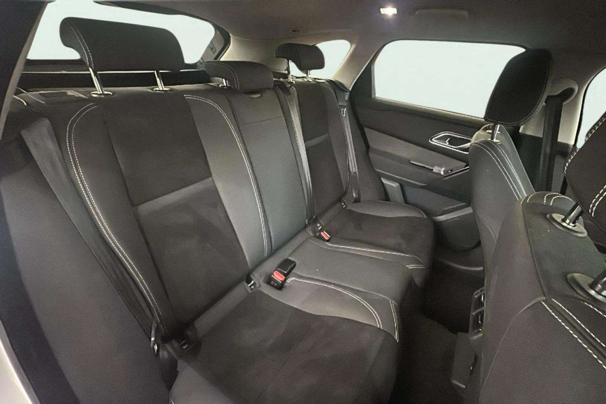Land Rover Range Rover Velar 2.0 D180 4WD - foto 11