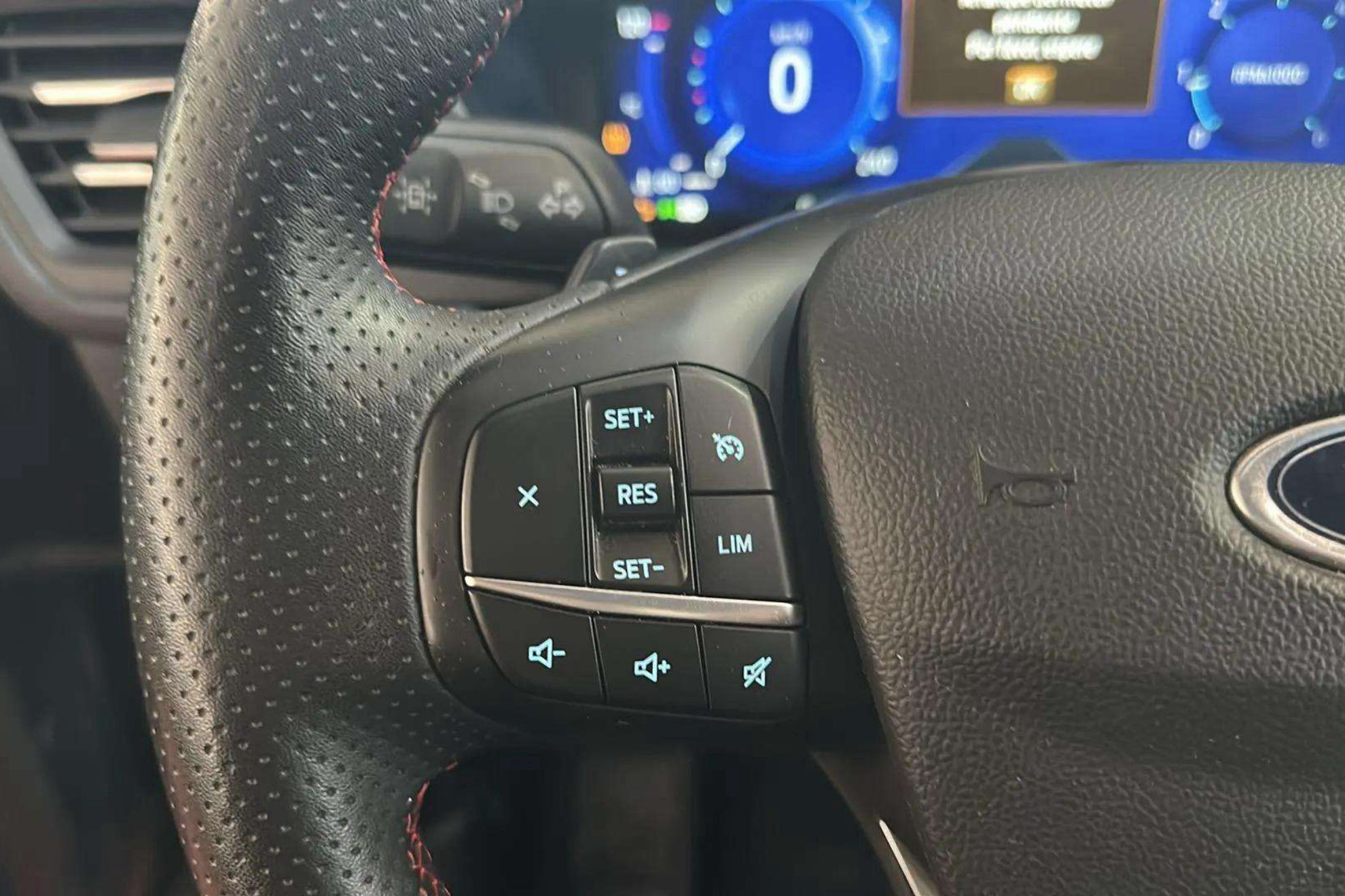 Ford Kuga ST-Line 1.5 EcoBlue - foto 11