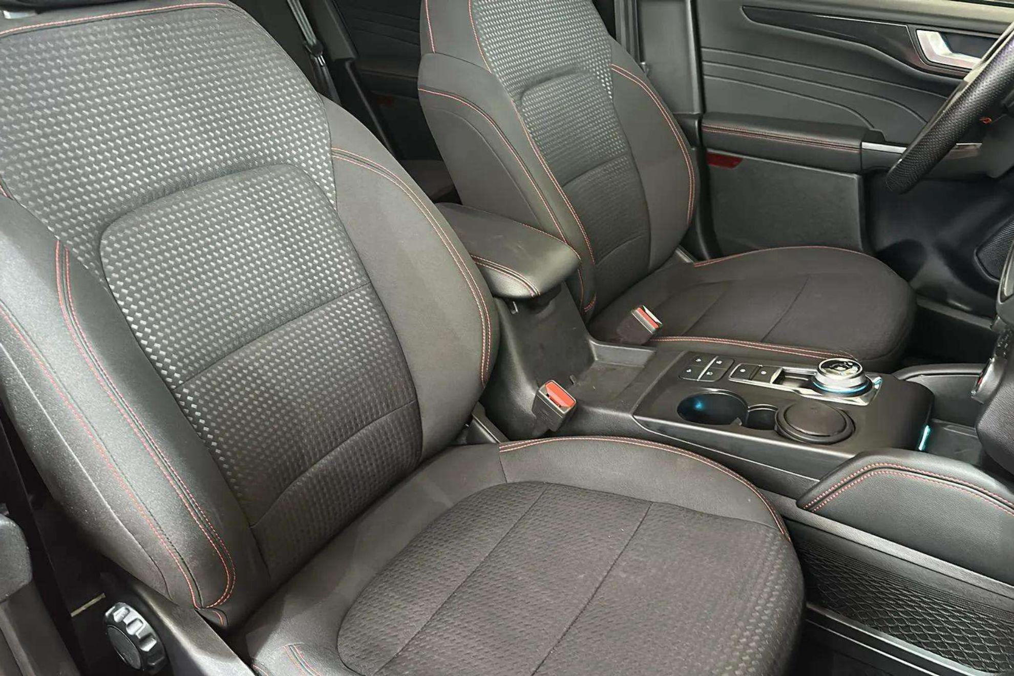 Ford Kuga ST-Line 1.5 EcoBlue - foto 21