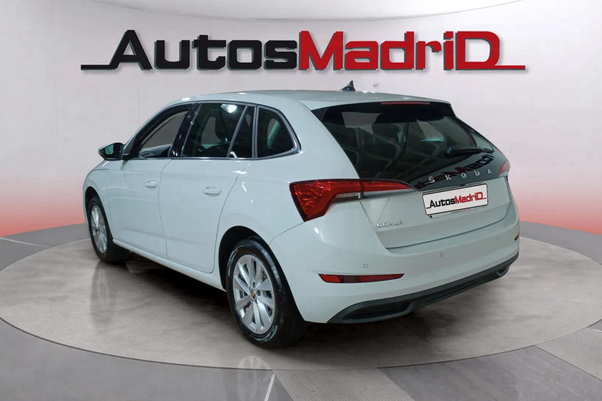 Škoda Scala 1.0 TSI DSG Ambitio - foto 5