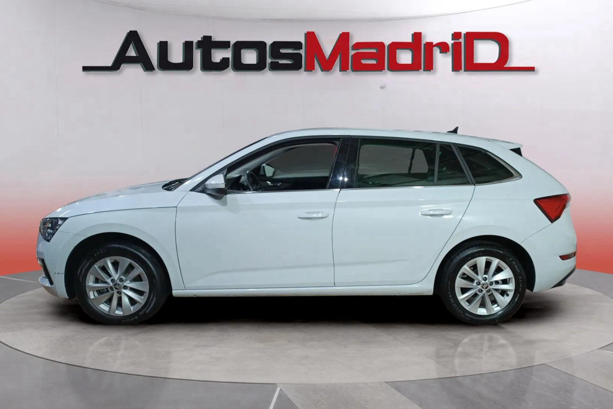 Škoda Scala 1.0 TSI DSG Ambitio - foto 4