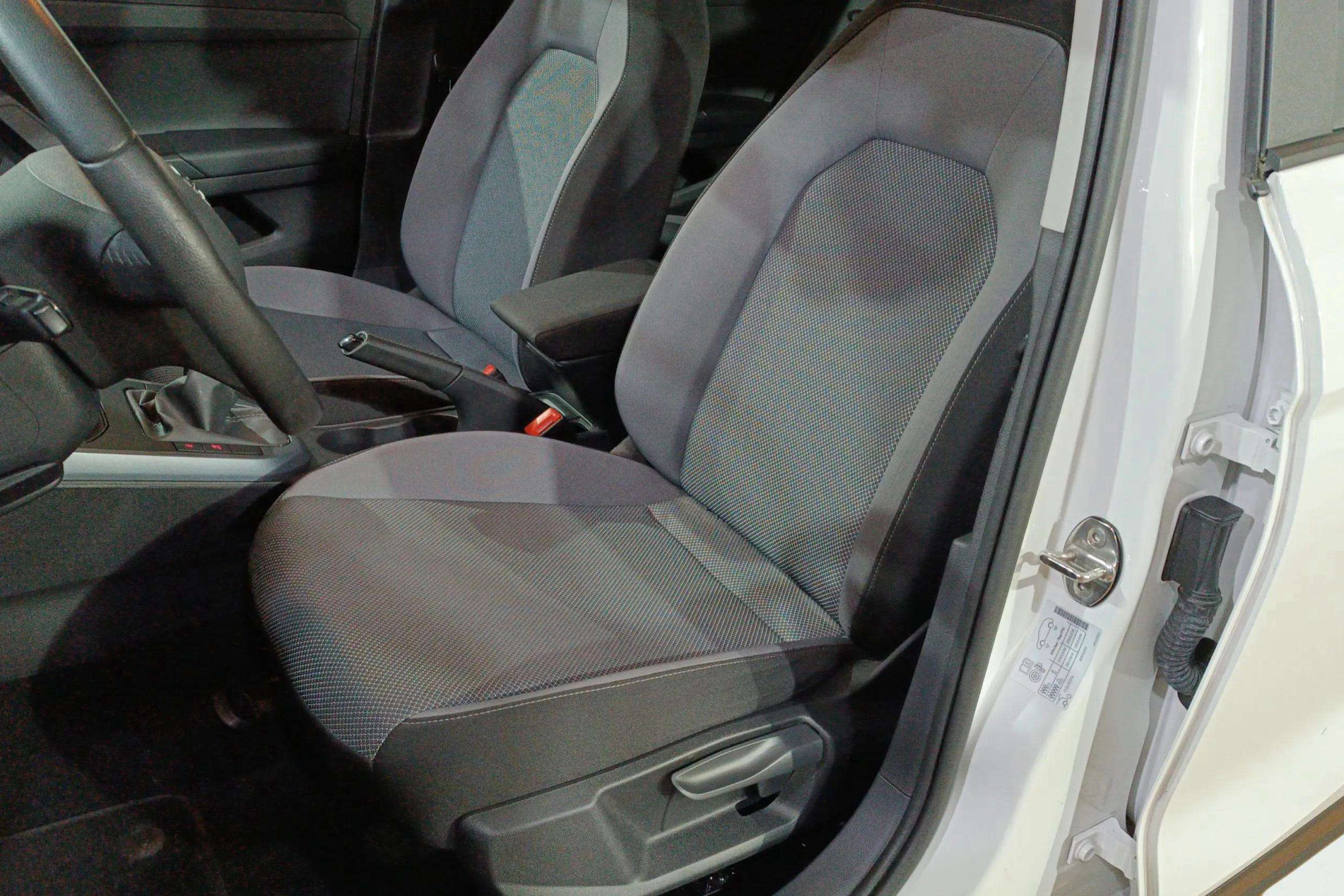 SEAT Arona 1.6 TDI Style Ecomotive - foto 14