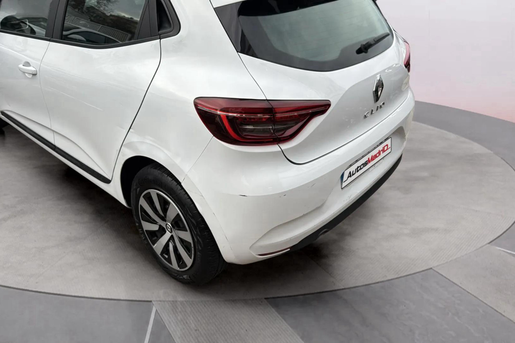 Renault Clio Equilibre TCe - foto 15