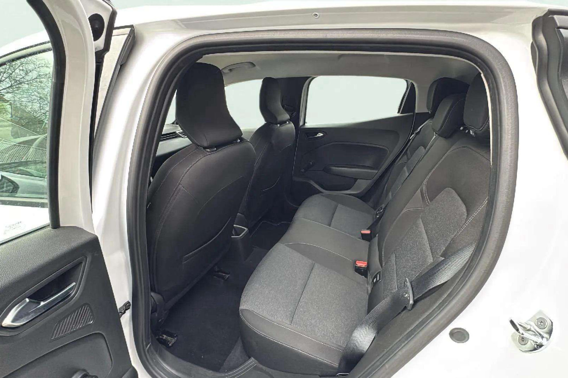 Renault Clio Equilibre TCe - foto 17