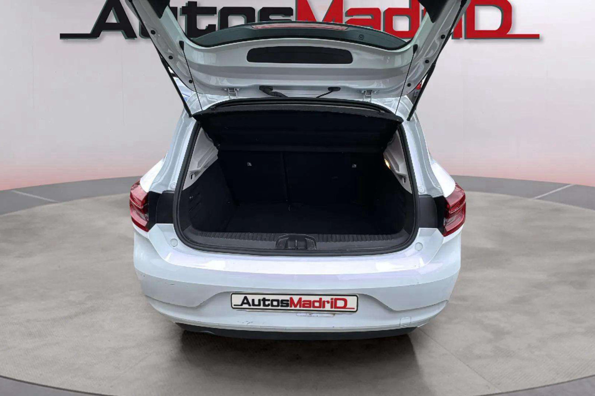 Renault Clio Equilibre TCe - foto 11