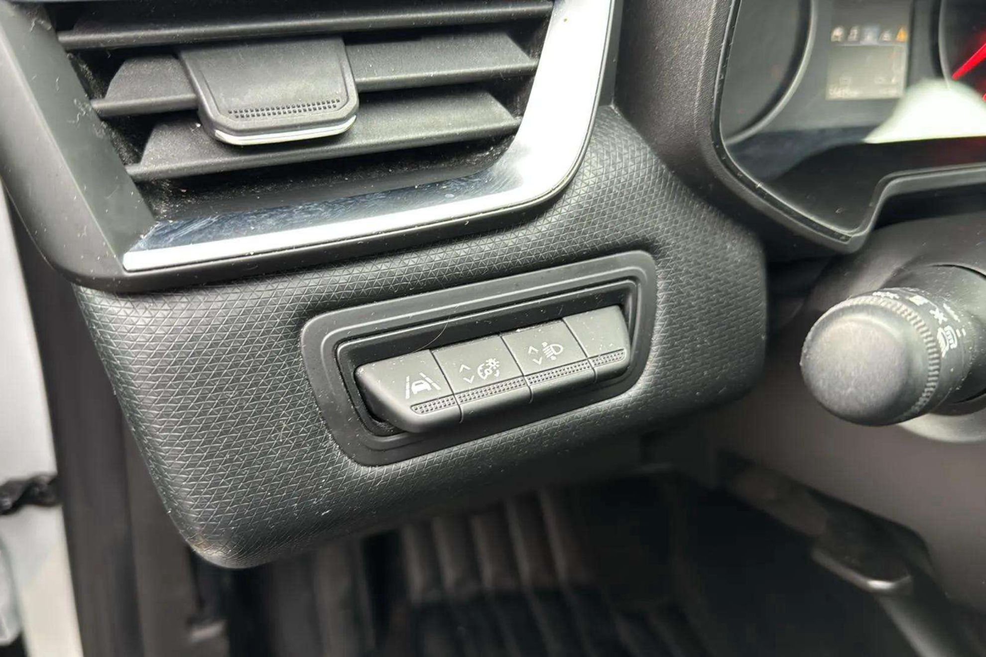 Renault Clio Equilibre TCe - foto 24