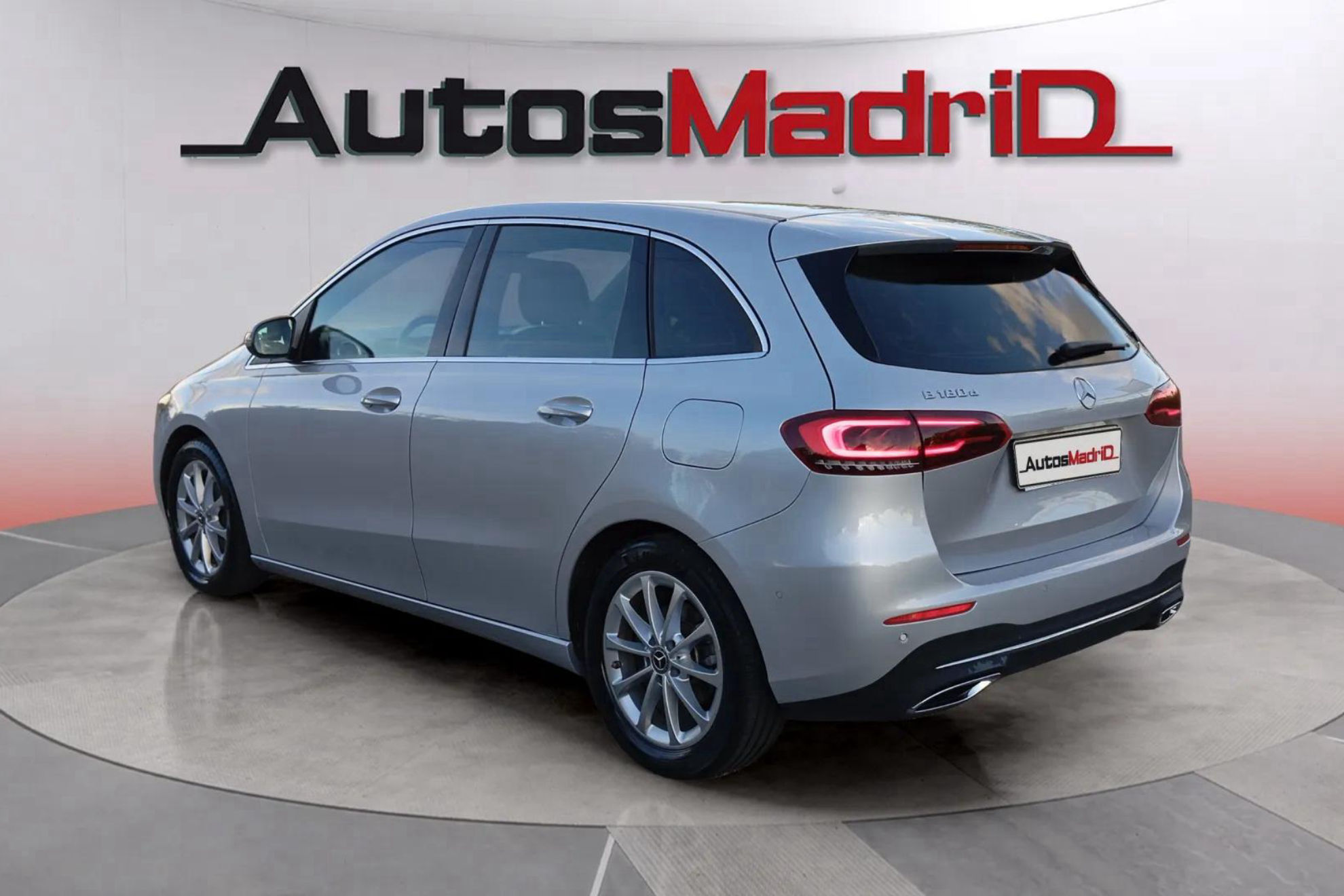 Mercedes-Benz Clase B B 180 d - foto 4