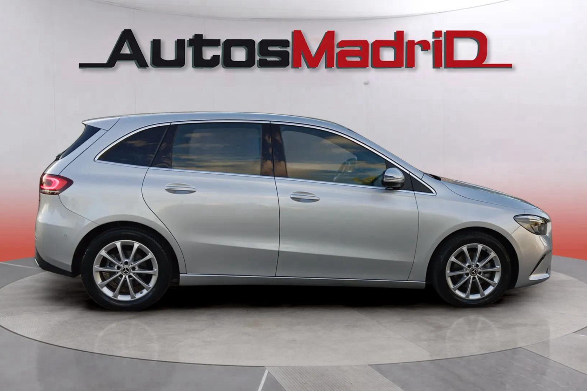 Mercedes-Benz Clase B B 180 d - foto 7