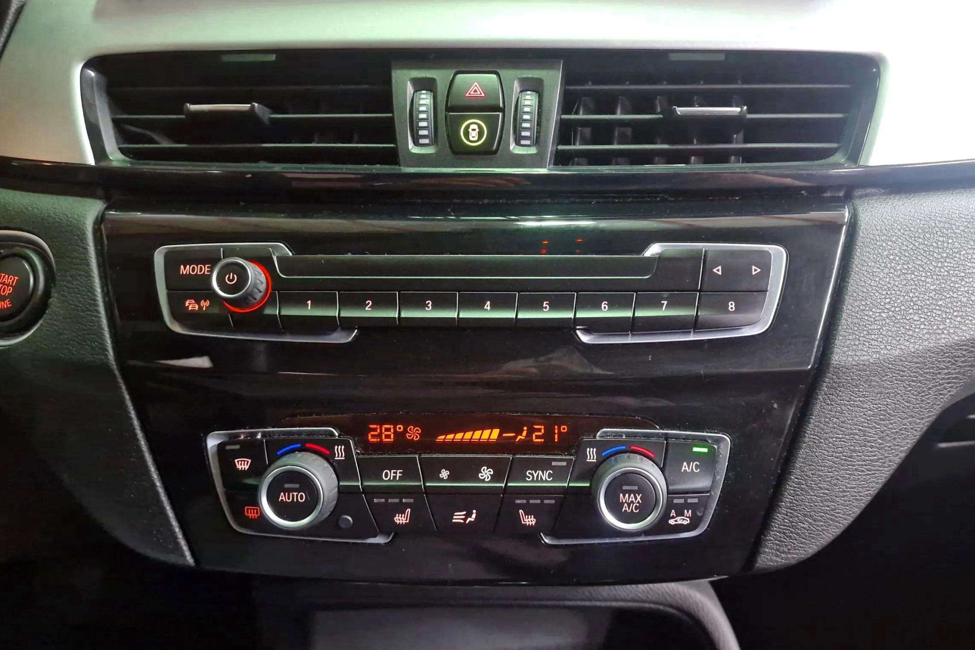BMW X1 sDrive20dA - foto 25