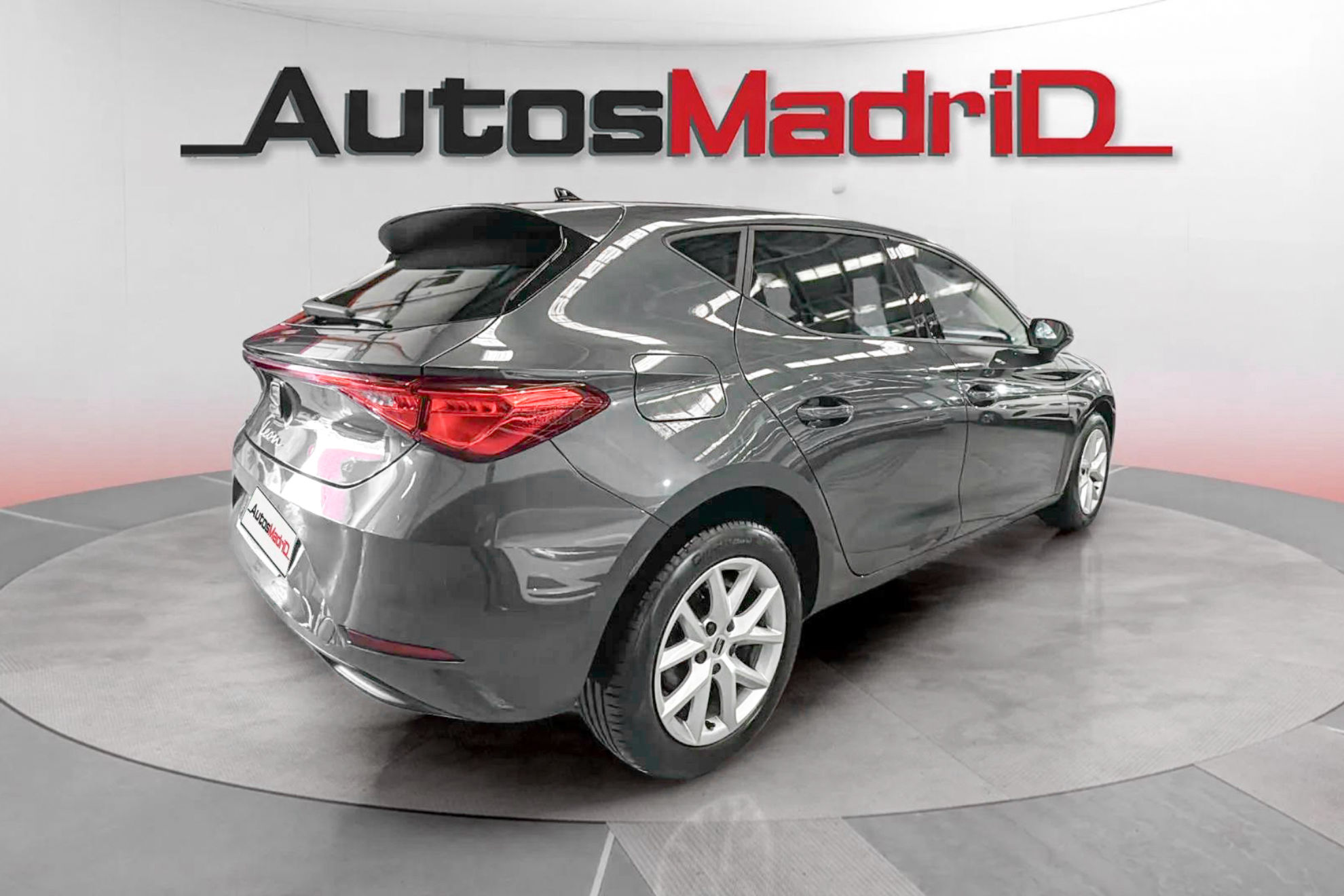SEAT León 2.0 TDI DSG-7 Style - foto 7