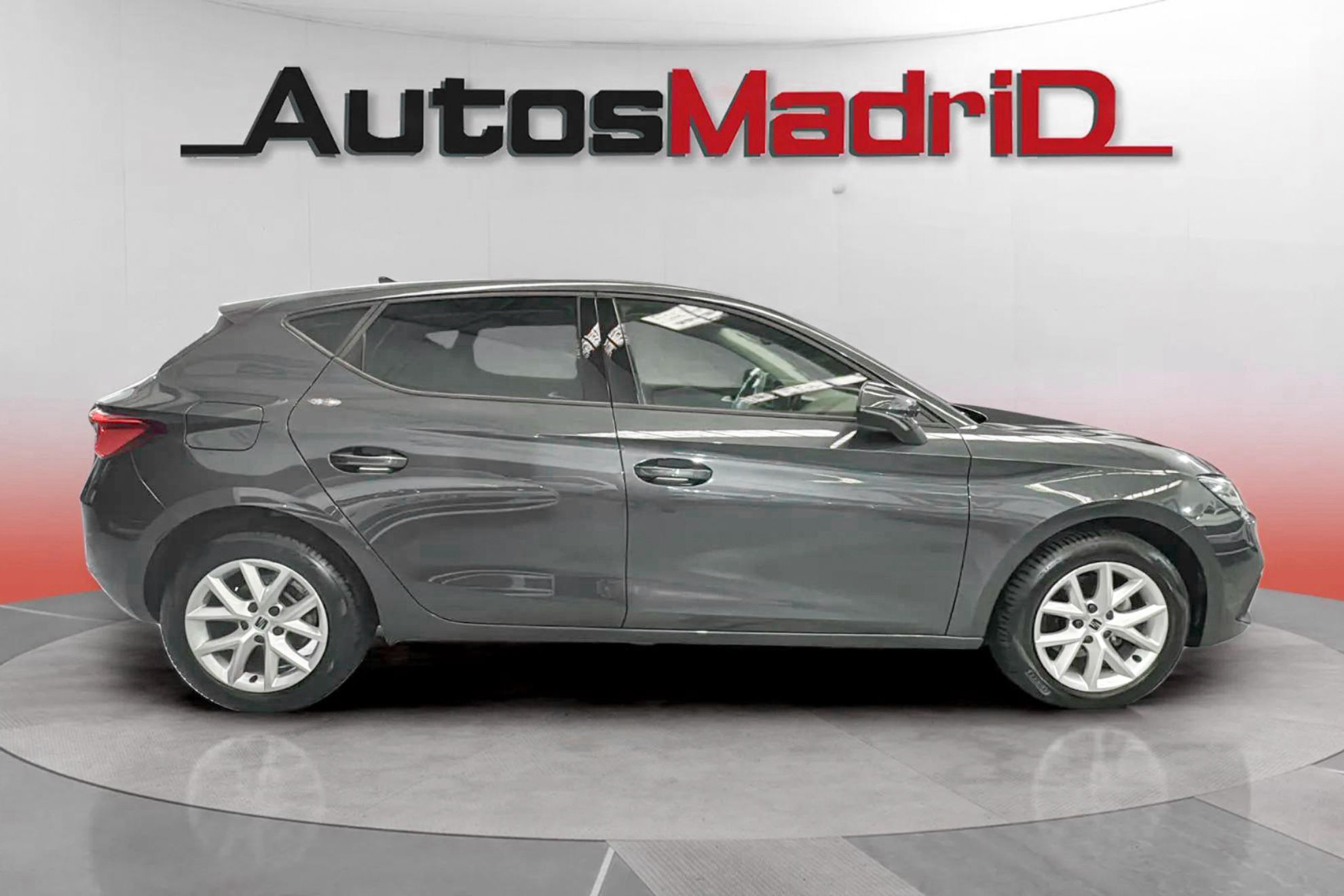SEAT León 2.0 TDI DSG-7 Style - foto 8