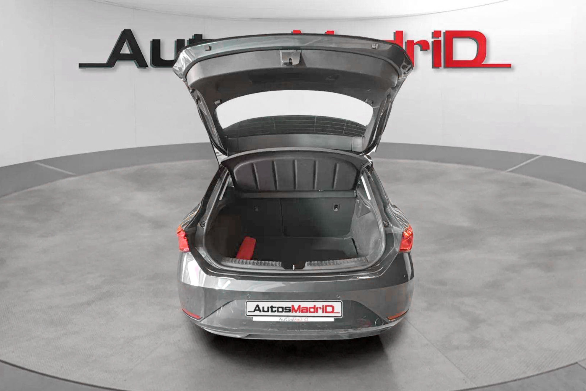 SEAT León 2.0 TDI DSG-7 Style - foto 9