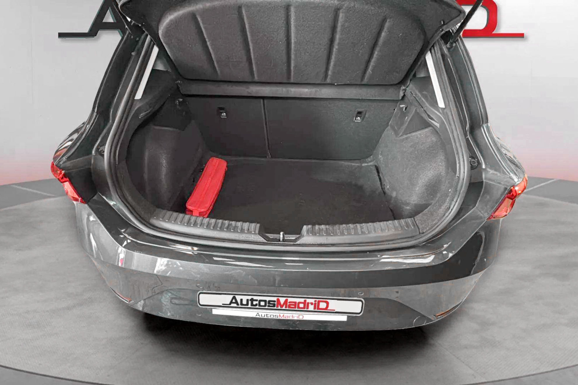 SEAT León 2.0 TDI DSG-7 Style - foto 10